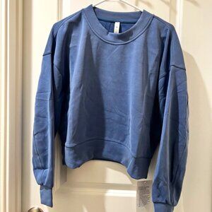 Lululemon NWT Size 6, Blue, Perfectly Oversized Cropped Crew Pullover Sweater
